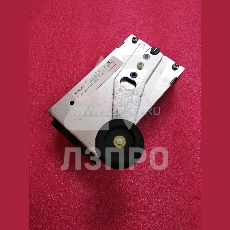 Выключатель KO1 9698A4 Otis